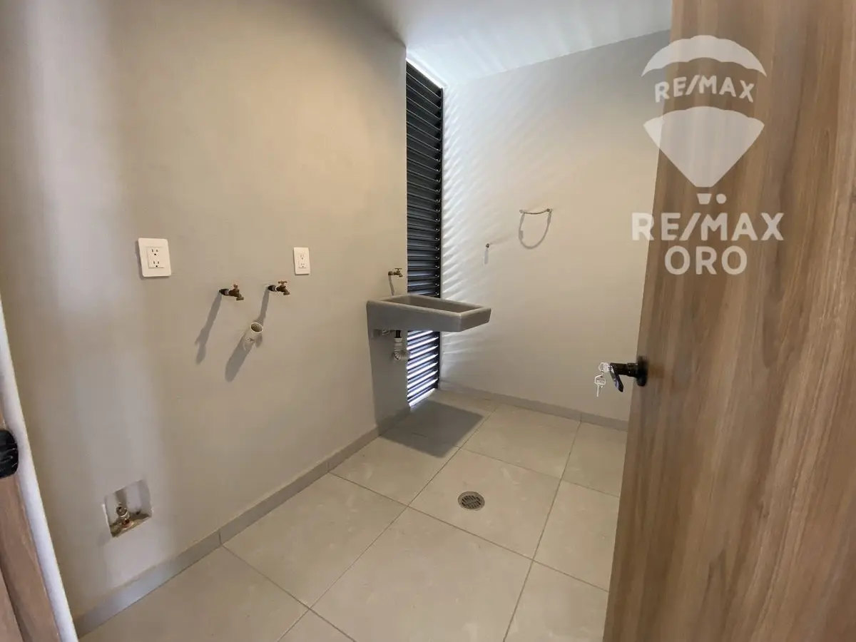 Venta Casa Capital Sur — foto 3