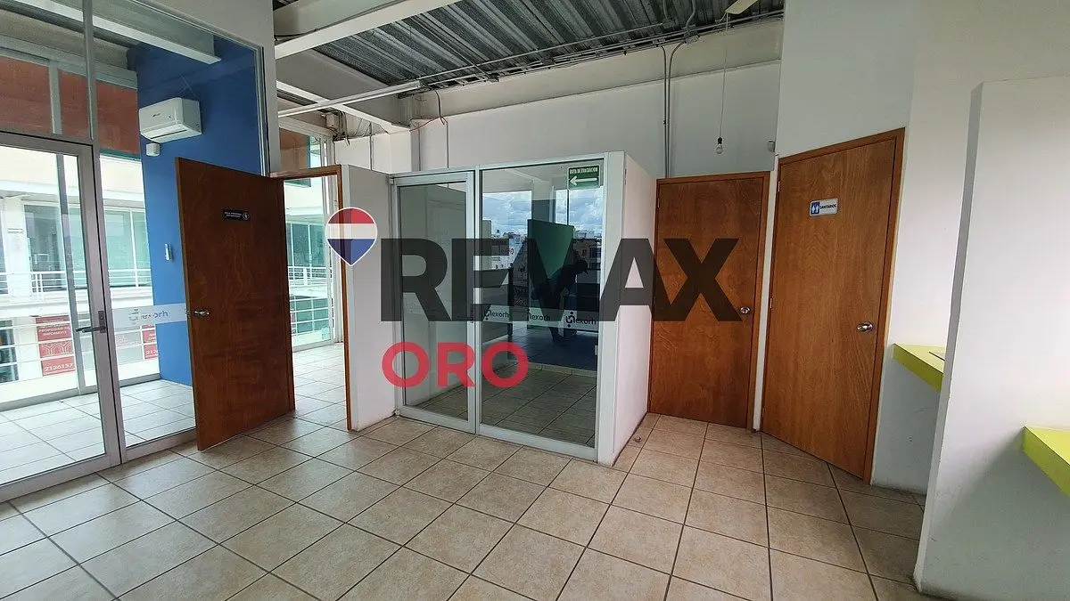Local en Venta en Plaza Comercial — foto 4