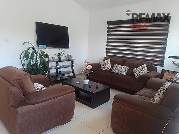 Casa amueblada de un piso, en renta — foto 2