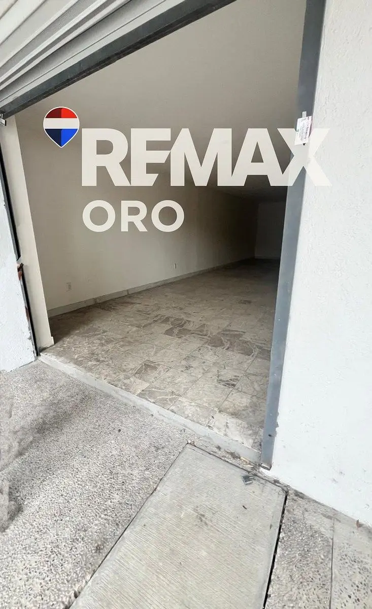 Renta de Local en Plaza Comercial — foto 2