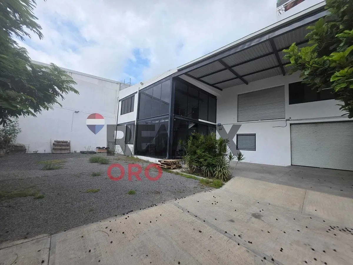 Venta de Bodega con Oficinas San Isidro Miranda Qro. — foto 4