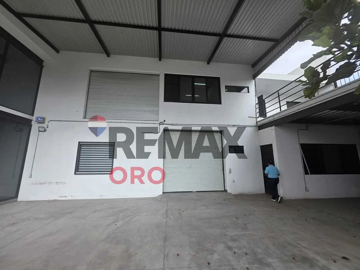 Venta de Bodega con Oficinas San Isidro Miranda Qro. — foto 5
