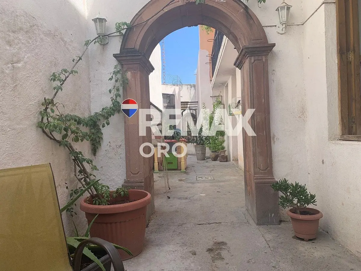 Casa con local comercial en Venta en Centro Histórico de Querétaro
