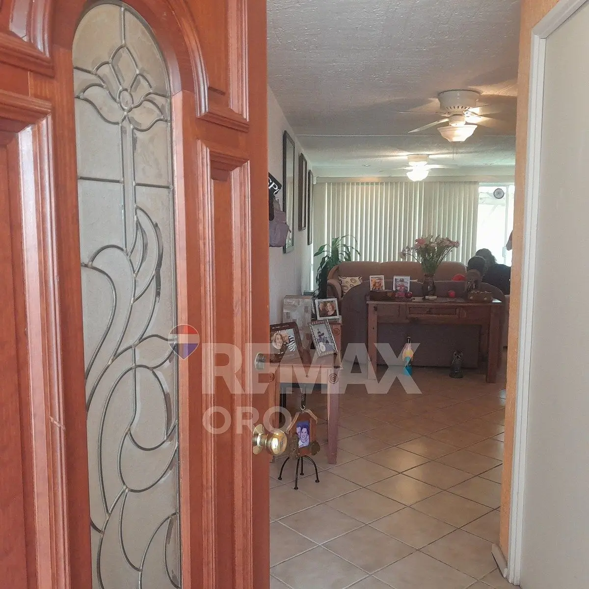 Casa en Venta en Tejeda, Corregidora. Amplia y con Jardin — foto 3