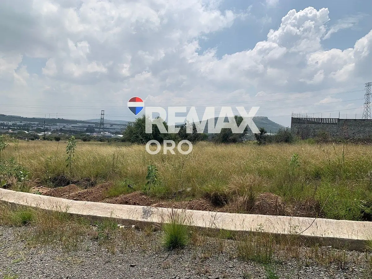 Terreno Uso Mixto en Ciudad Maderas en el Marqués