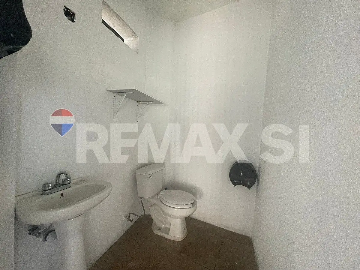 Bodega Comercial Renta Puerto de Aguirre — foto 3