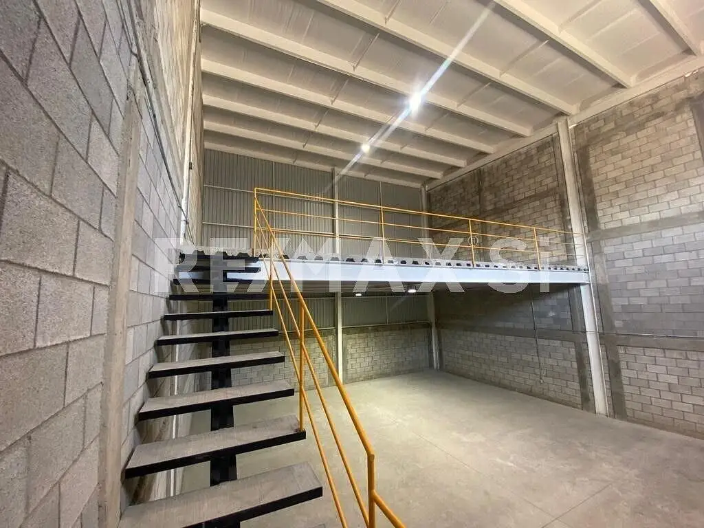 Renta Bodega en Polígono Empresarial Buenavista — foto 3