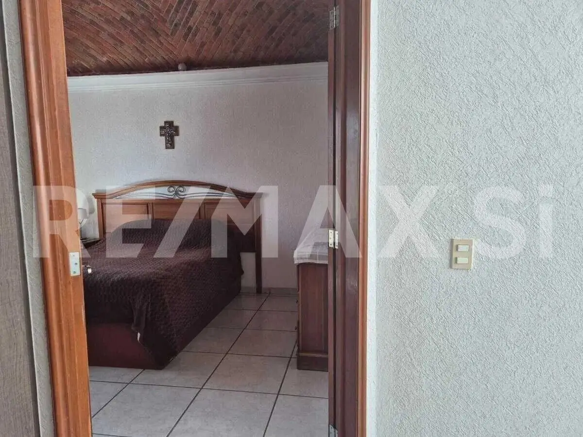 Casa con Local Comercial Venta en Milenio Iii — foto 5
