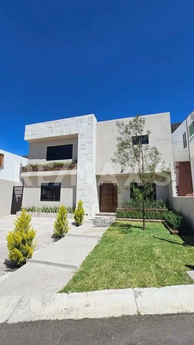 Casa en Venta Cumbres del Cimatario