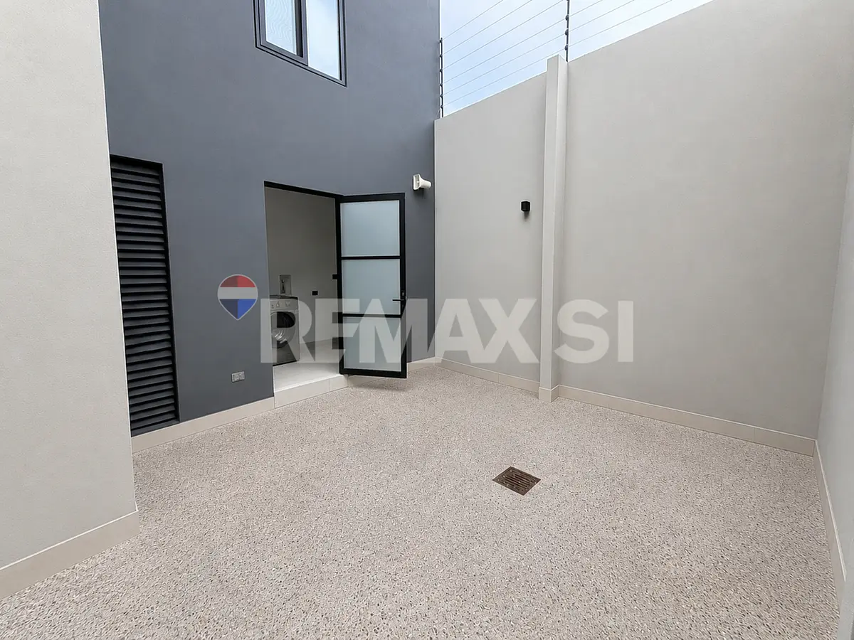 Casa en venta Villas Del Refugio Sur — foto 2