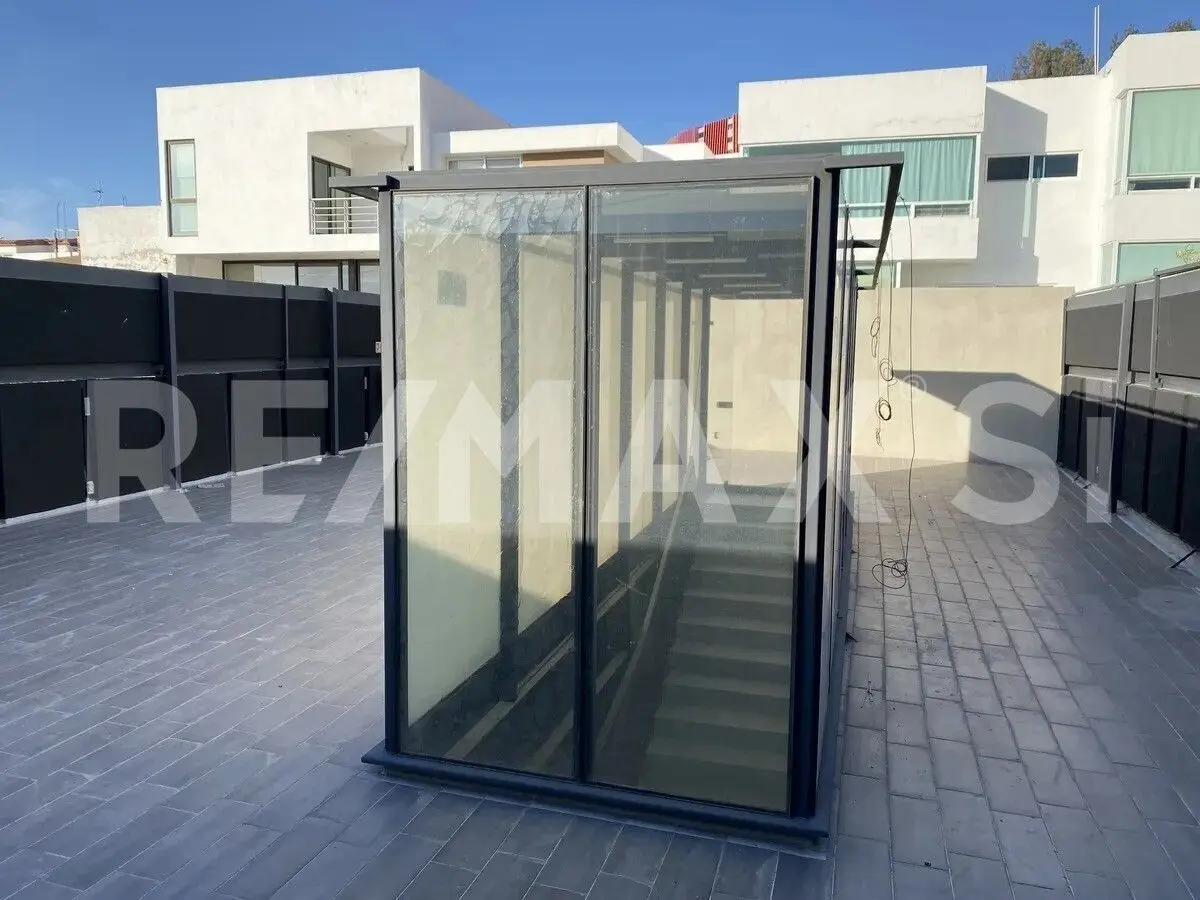 Cev Edificio Comercial en Venta y Renta Arboledas del Parque Querétaro — foto 3