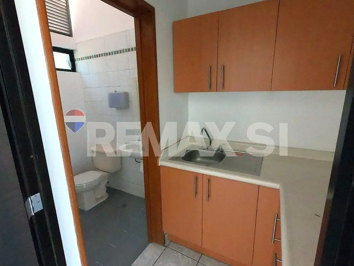 Cor Oficina Renta Fontana Villas del Sol — foto 6