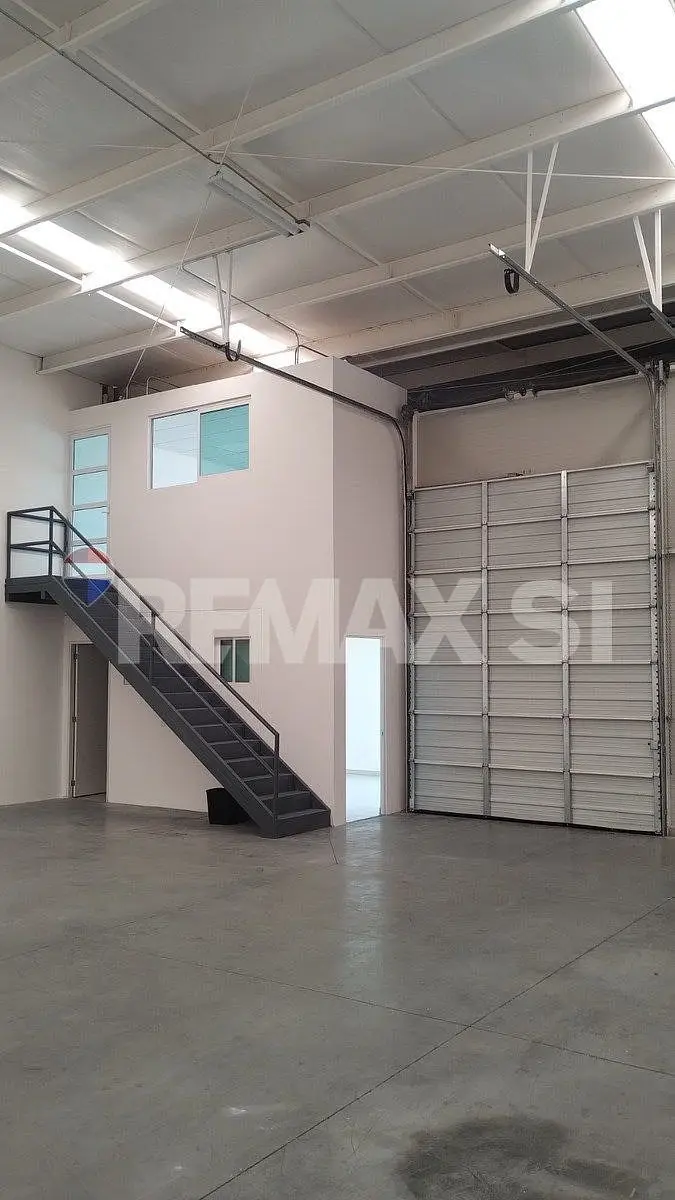 Ibr Bodega Renta el Marques - los Cues — foto 2