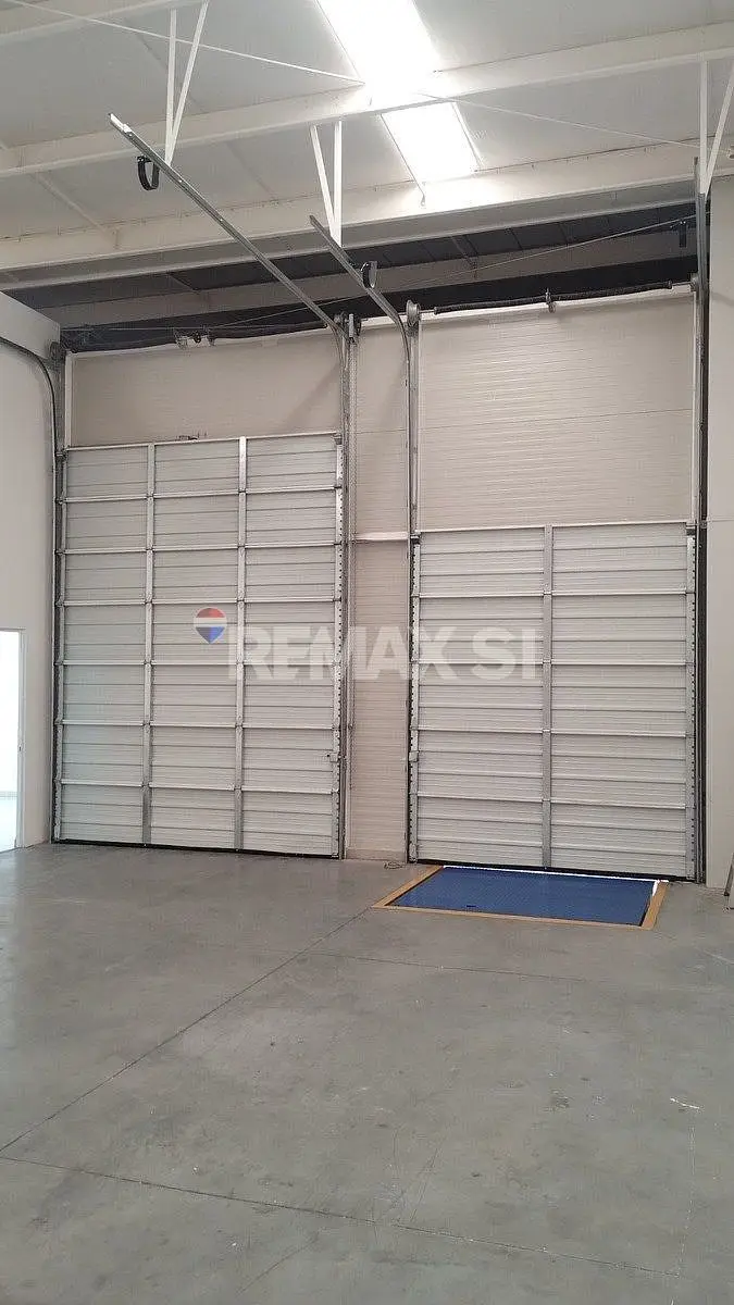 Ibr Bodega Renta el Marques - los Cues — foto 6