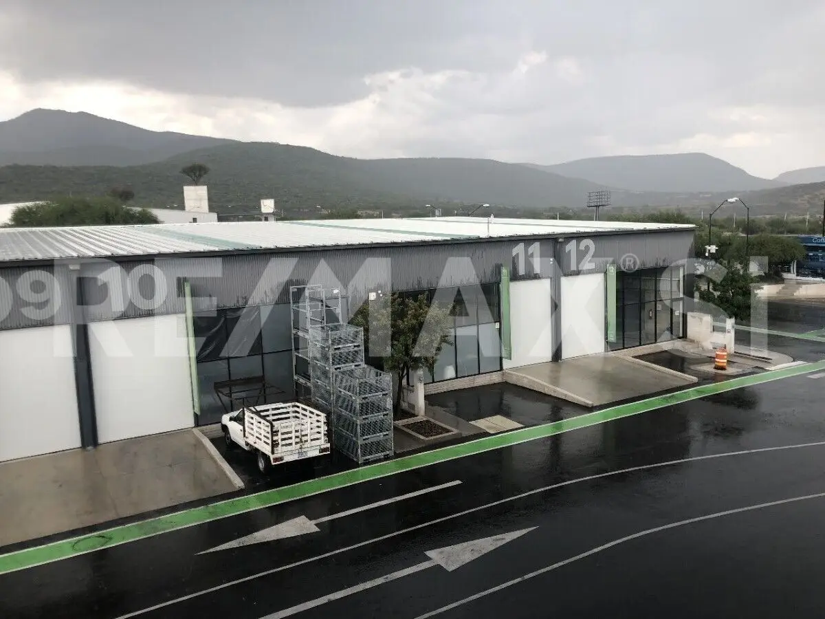 Bodega Industrial Venta el Marques Atta — foto 2