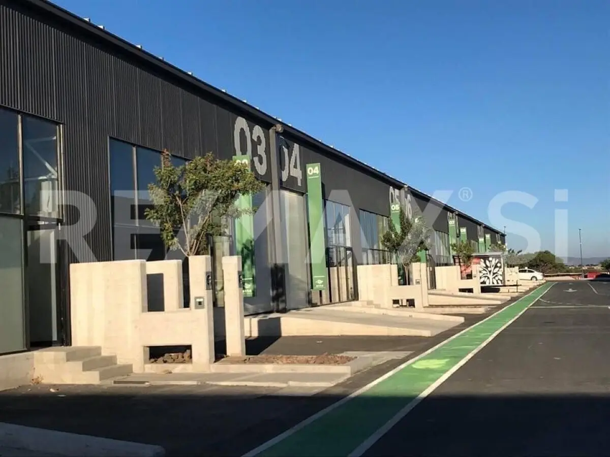 Bodega Industrial Venta el Marques Atta — foto 3