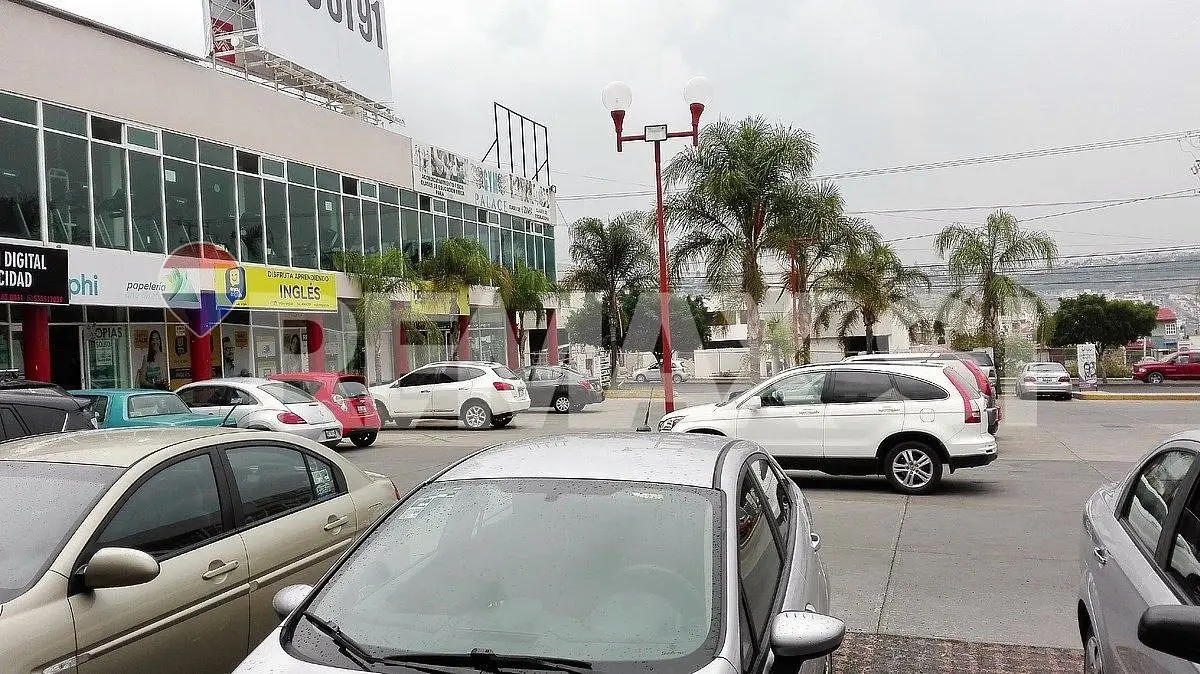Local en Plaza Comercial Sobre Pie de la Cuesta — foto 3