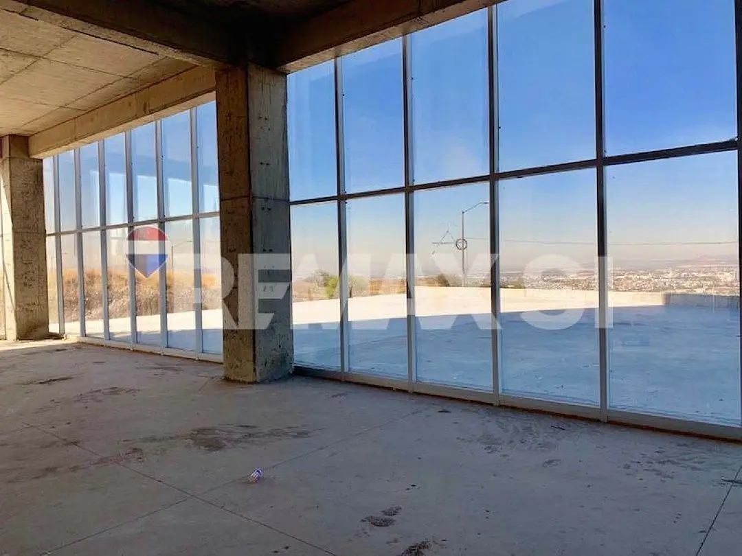 Oficina en Venta, Corporativo Titanium, el Campanario — foto 1