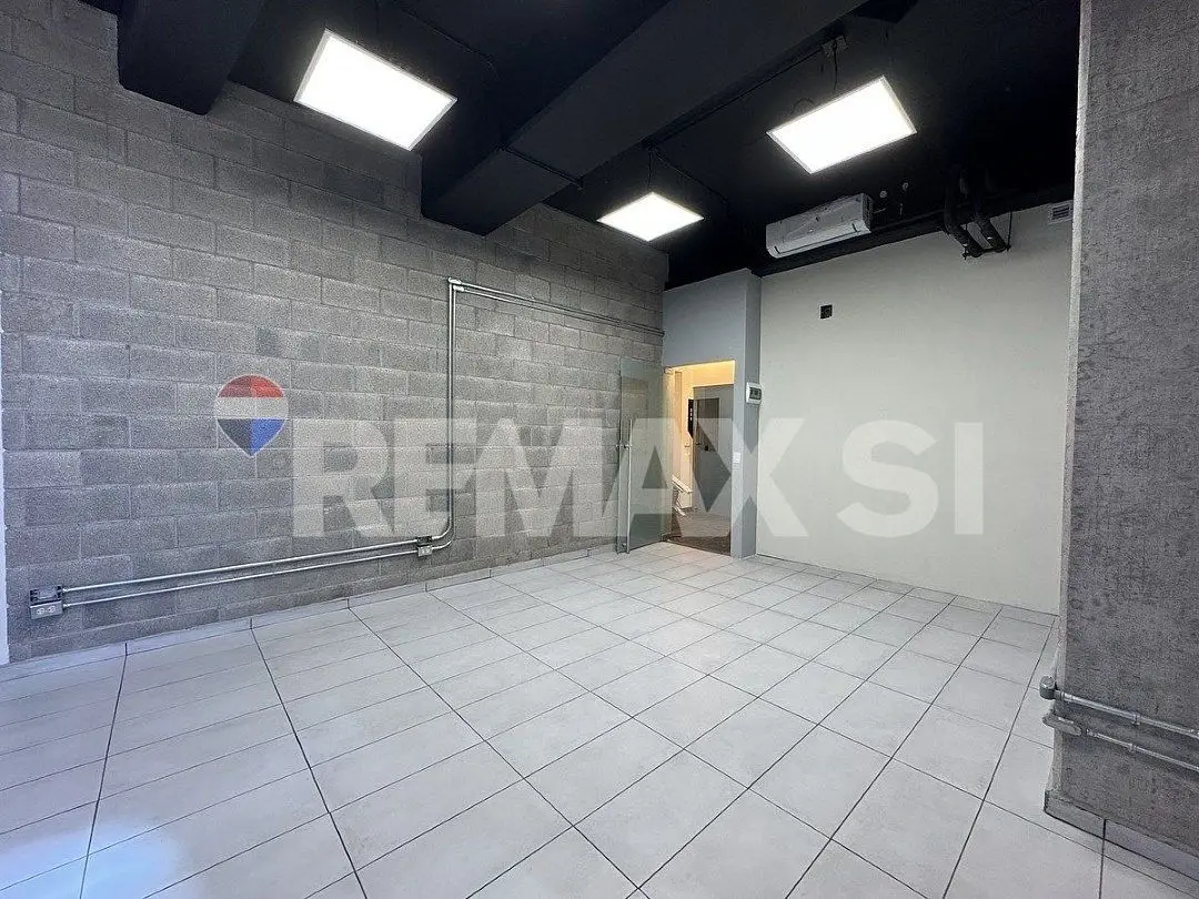 Oficina Renta Jurica Level 2 — foto 4