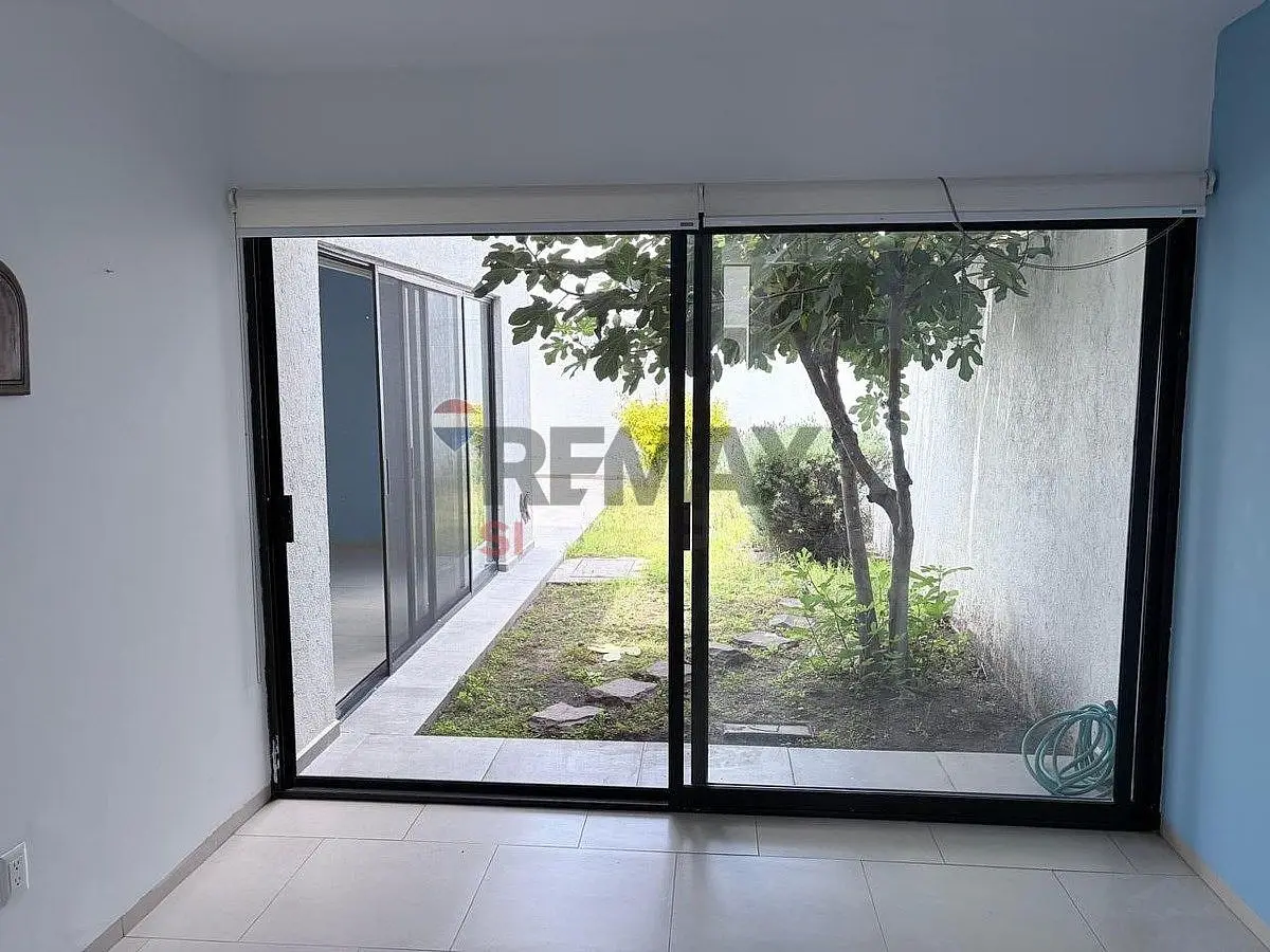 RCR Casa en Renta Zibata — foto 3