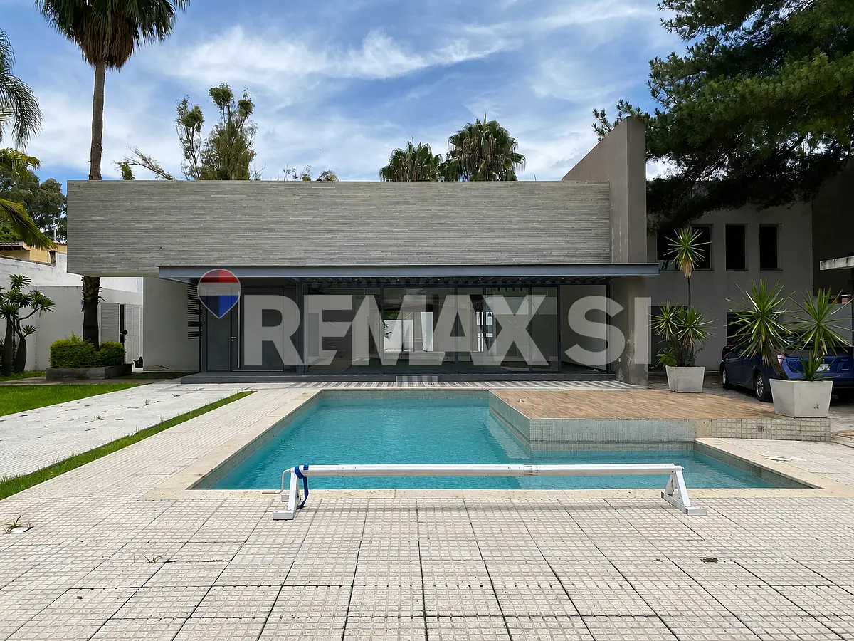 Rcr Casa Renta Jurica