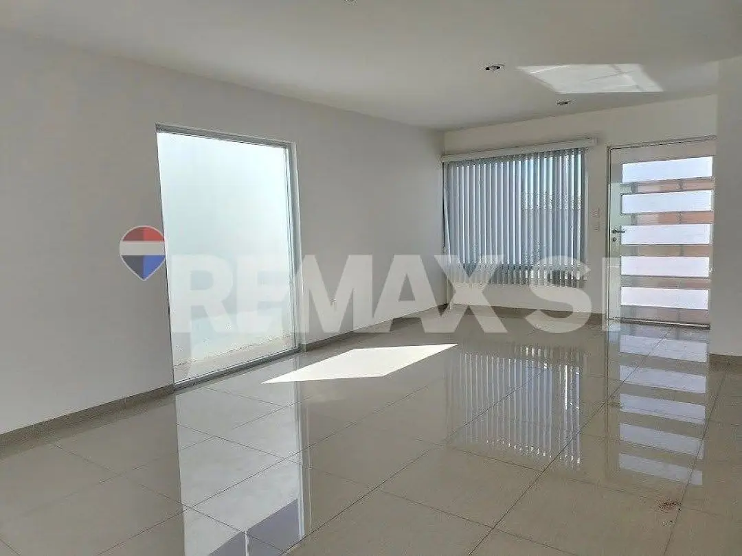 Rcr Casa Renta Lucepolis Milenio Iii — foto 5