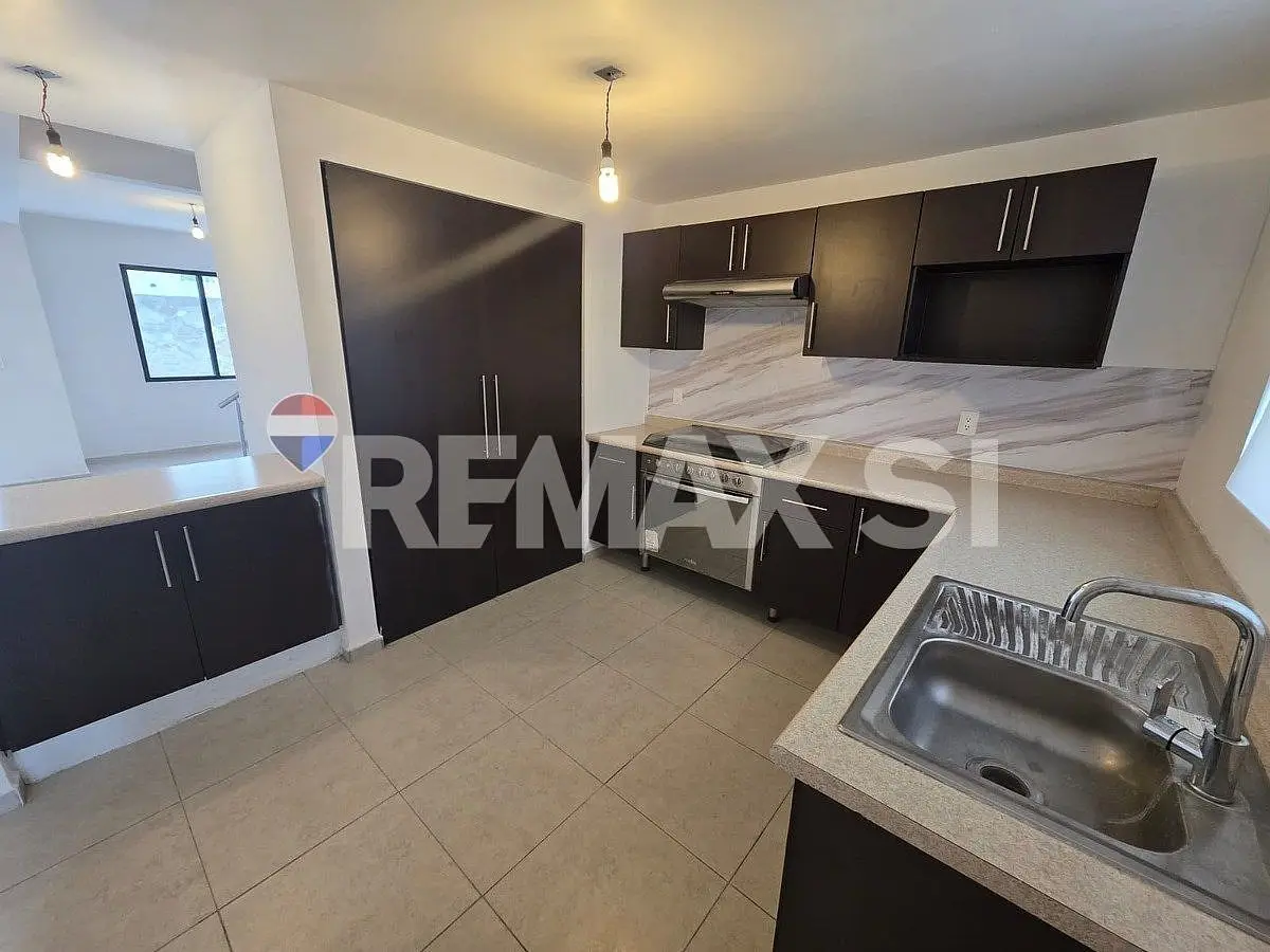 RCR Casa Renta Zibata El Canto — foto 4