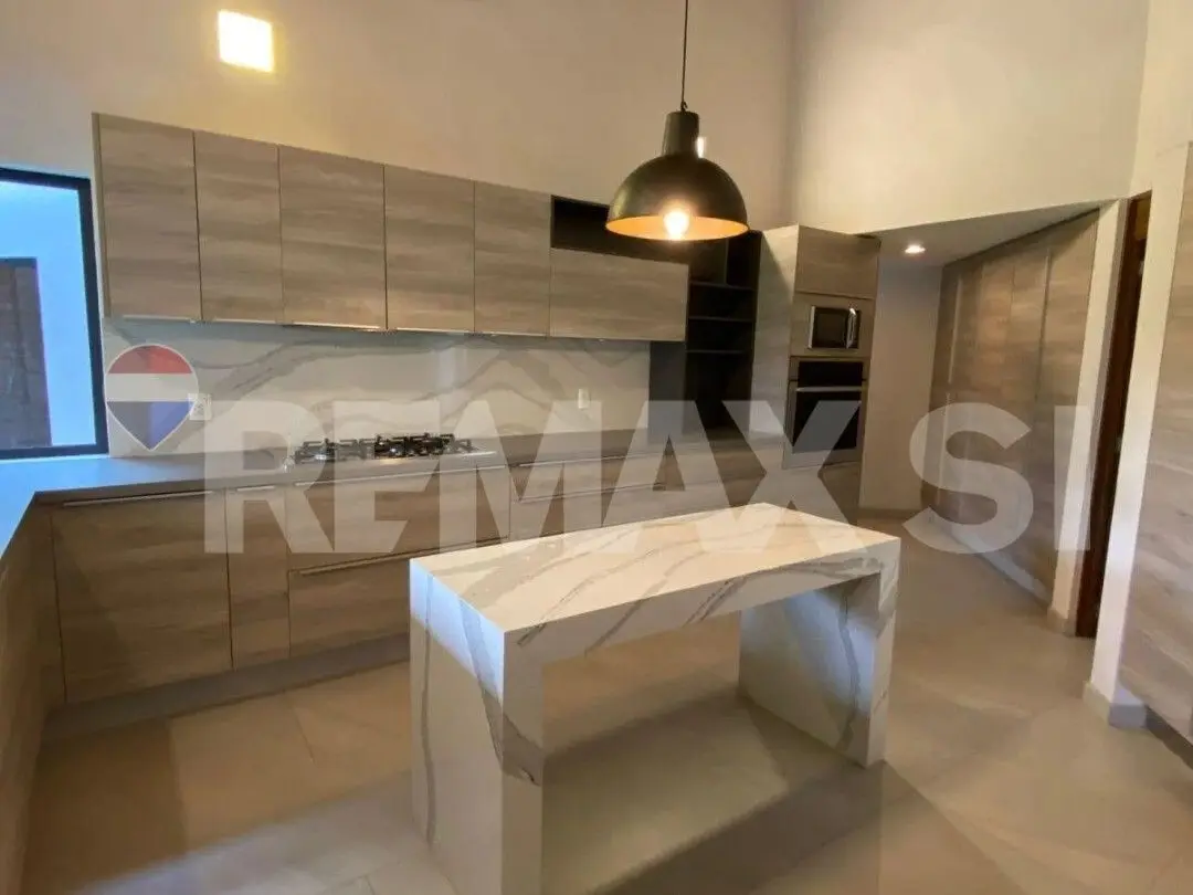 RCV Casa Venta Jurica Moderna — foto 3