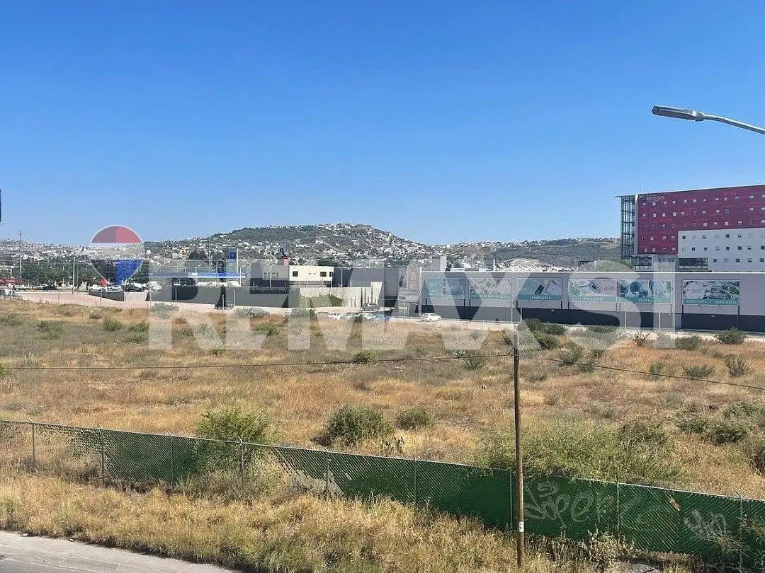 Renta Terreno Comercial - el Salitre, Jurica — foto 3
