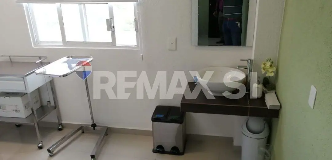 Venta Clínica y Hospital — foto 5