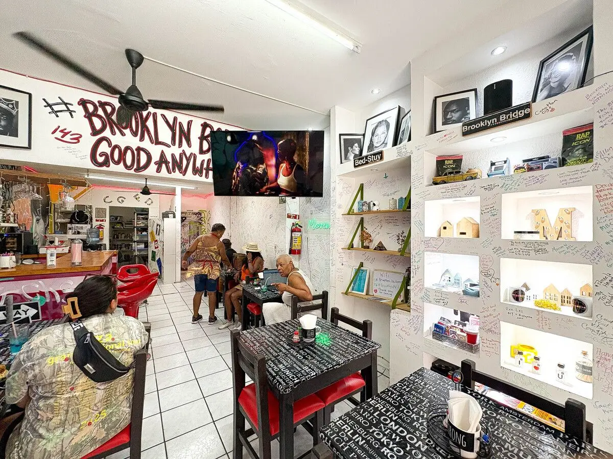 Brooklyn Cafe — foto 6