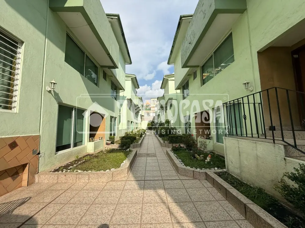 Casa en Condominio en del Valle Norte — foto 2