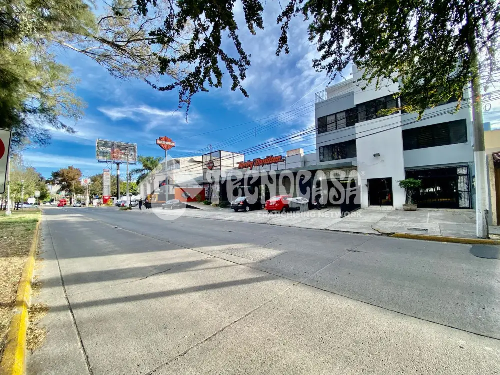 Edificio en Jardines de San Ignacio