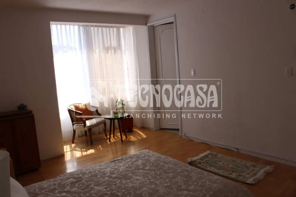 Casa en Viveros de la Loma — foto 8