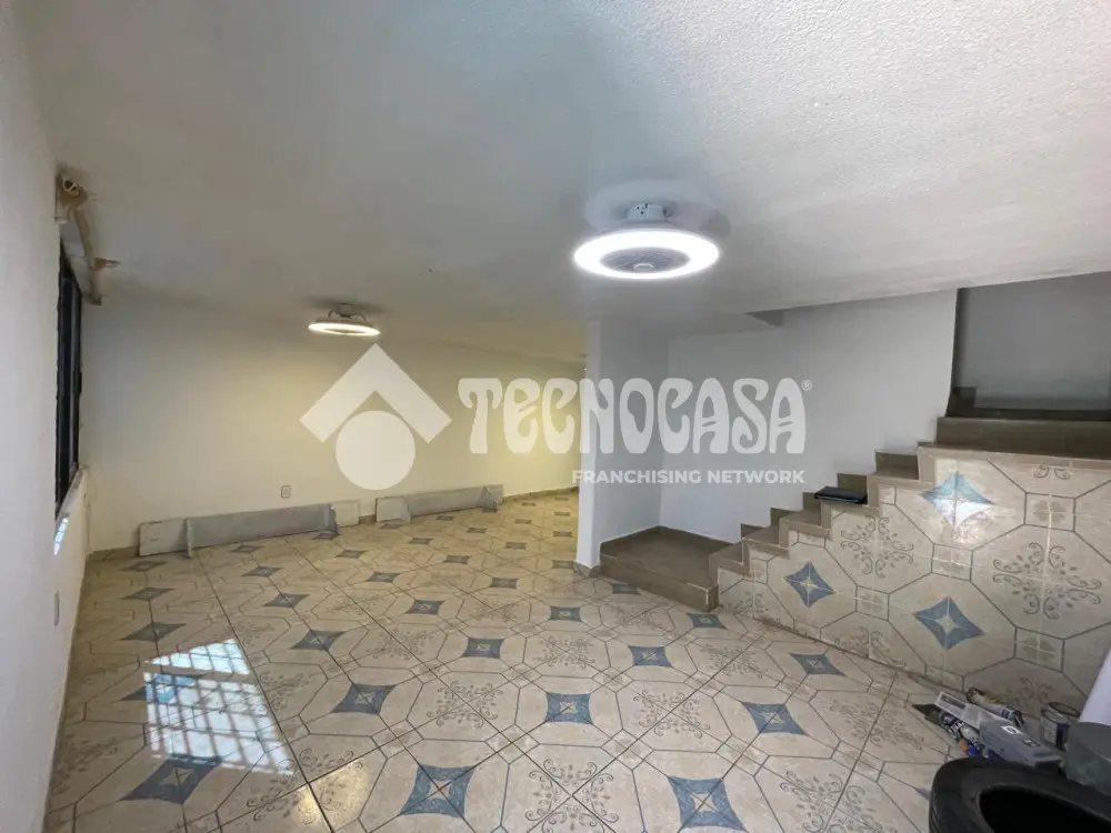 Casa en Unidad Modelo — foto 6