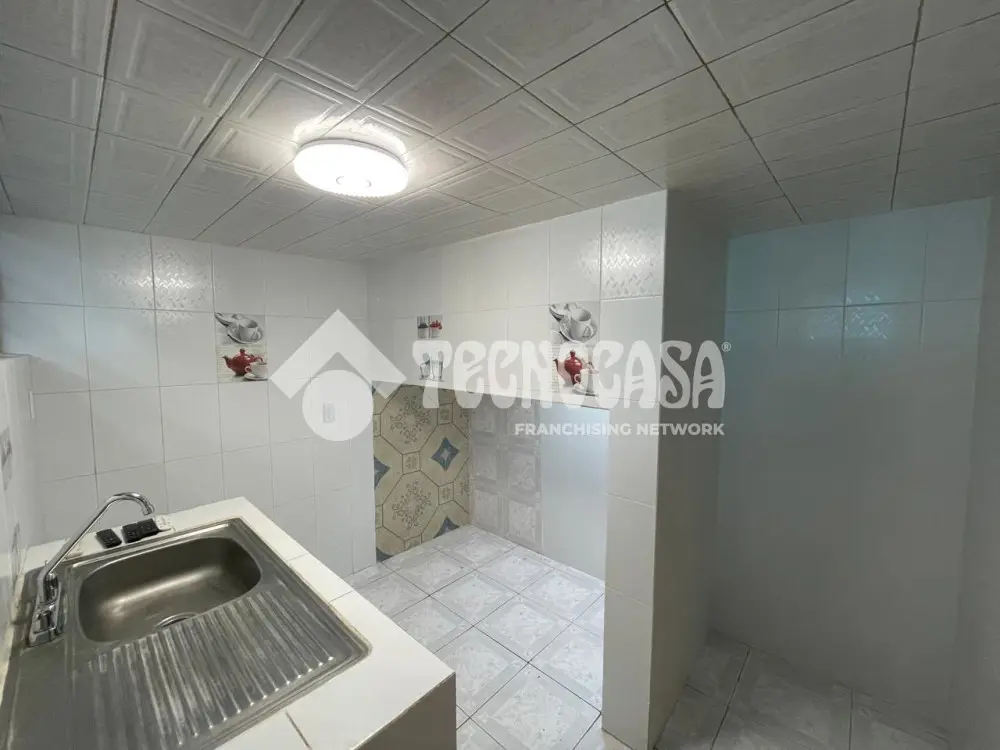 Casa en Unidad Modelo — foto 8