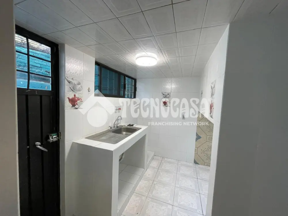 Casa en Unidad Modelo — foto 9