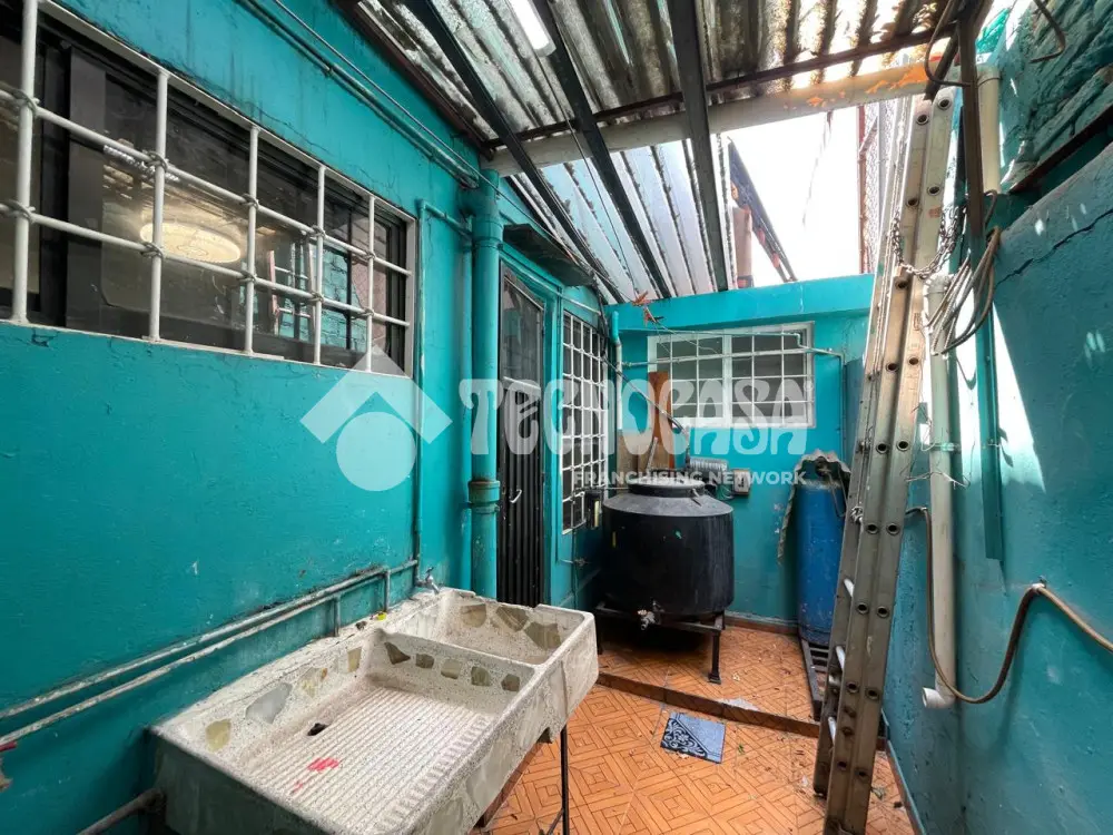Casa en Unidad Modelo — foto 10