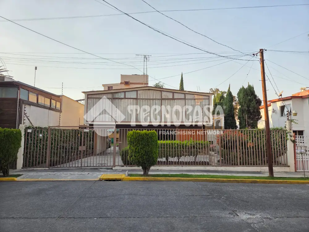 Casa en Jardines de San Mateo