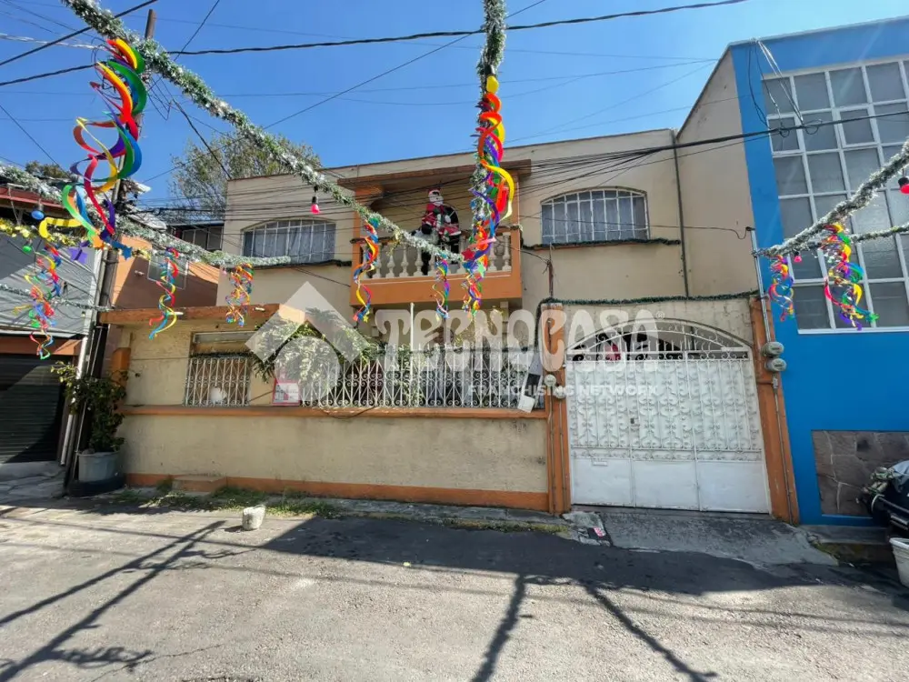 Casa en Unidad Modelo