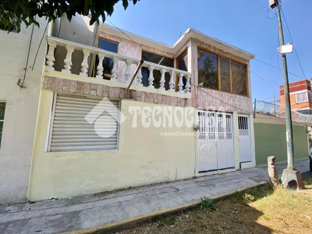 Casa en Unidad Modelo — foto 2