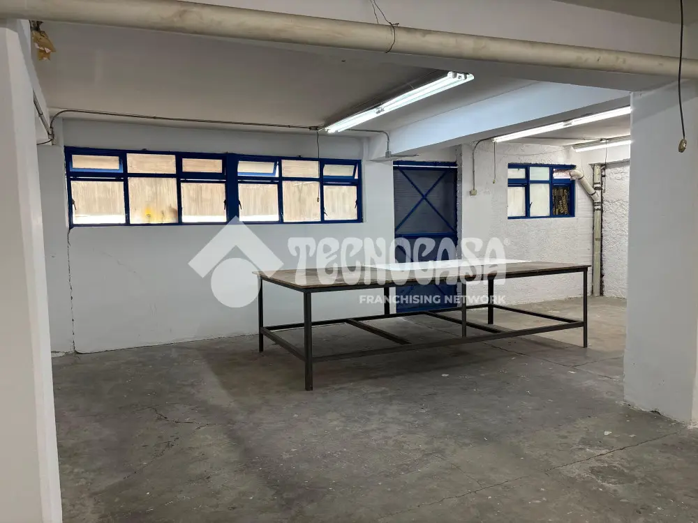 Local Comercial en Daniel Garza — foto 5
