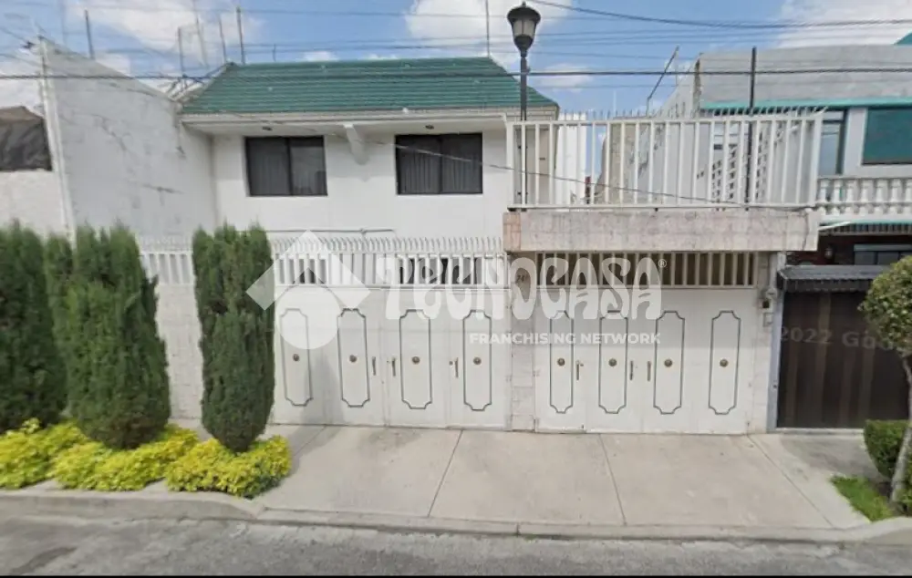Casa en Sector Popular