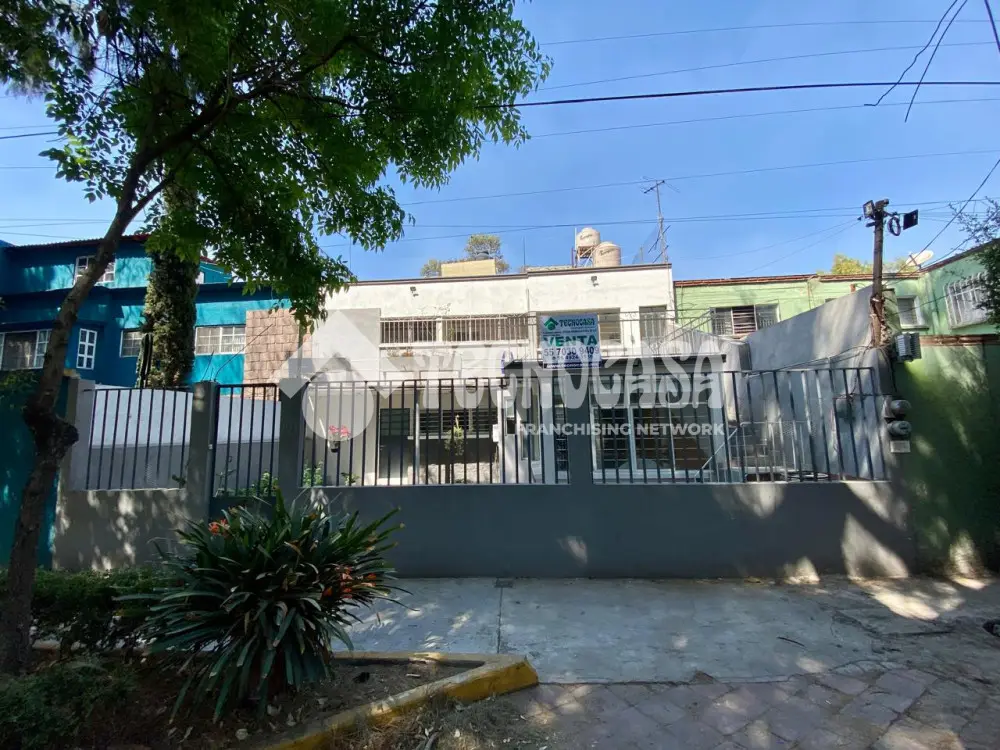 Casa en Unidad Modelo — foto 2
