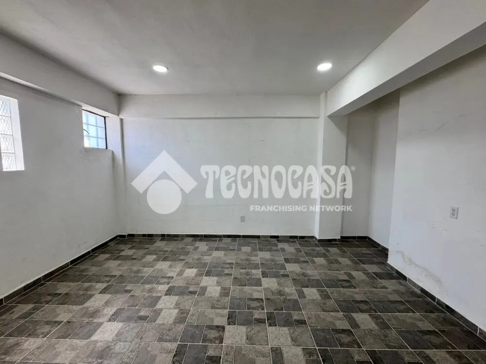 Local Comercial en San Lorenzo la Cebada — foto 3