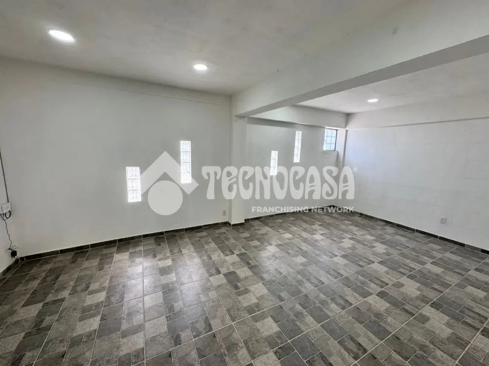 Local Comercial en San Lorenzo la Cebada — foto 5