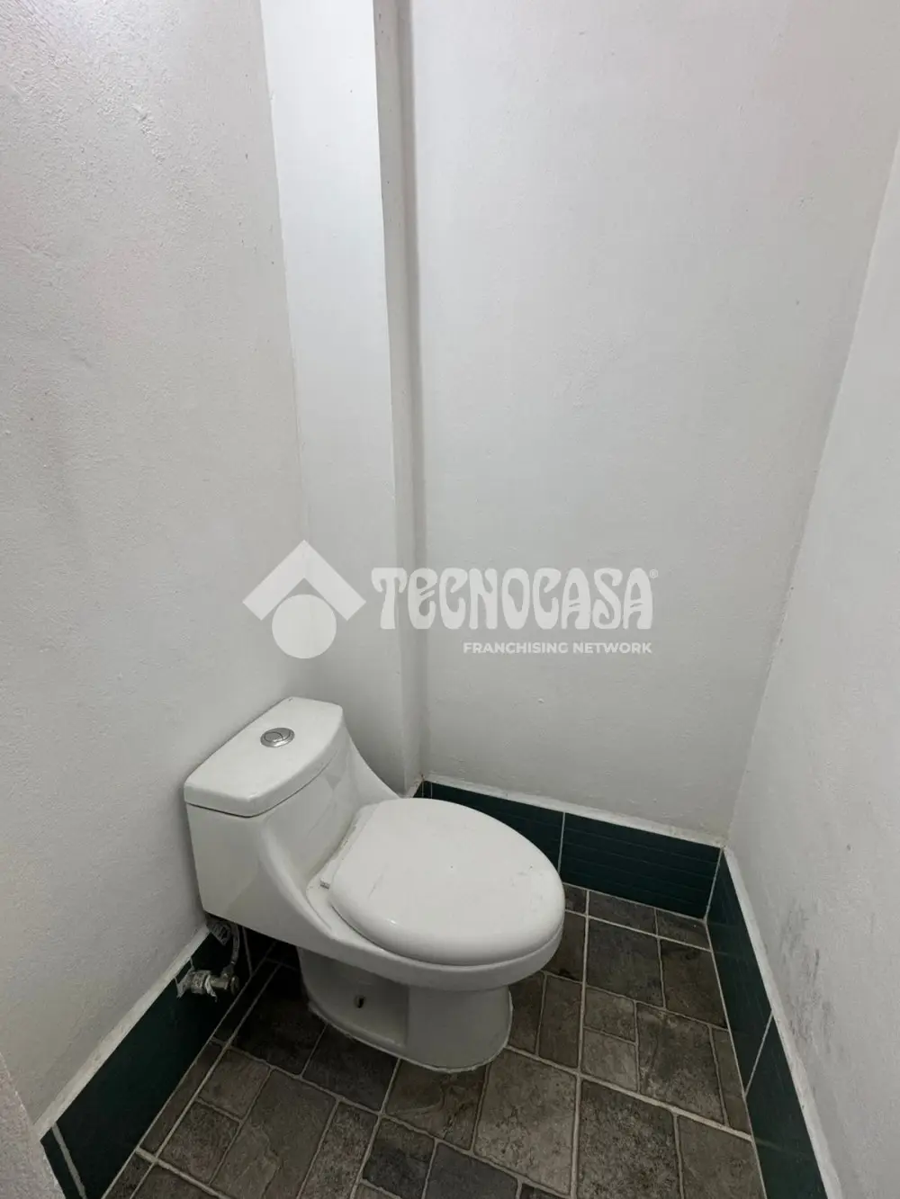 Local Comercial en San Lorenzo la Cebada — foto 8