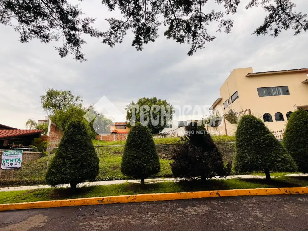 Terreno en Lomas de Valle Escondido