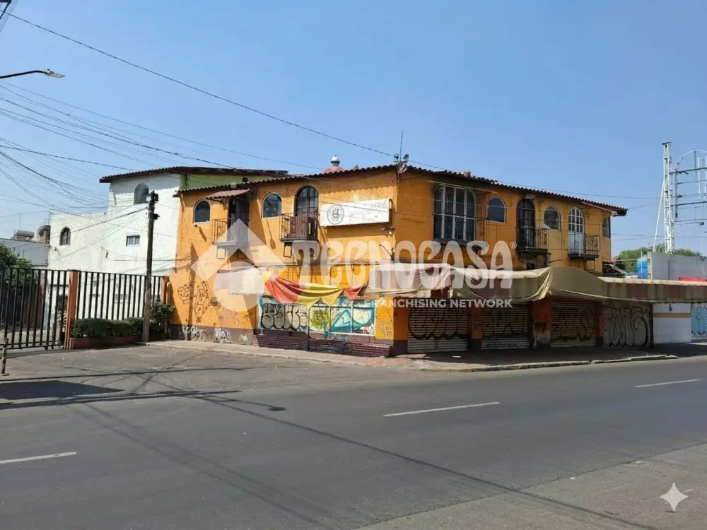 Edificio en Siete Maravillas