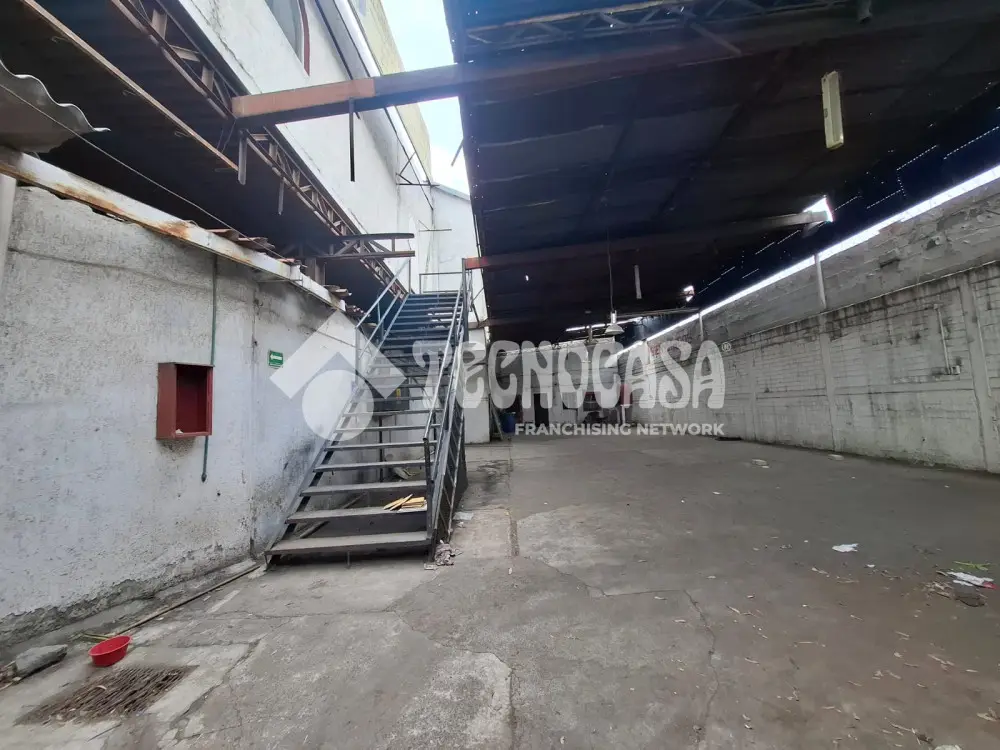 Edificio en Siete Maravillas — foto 12